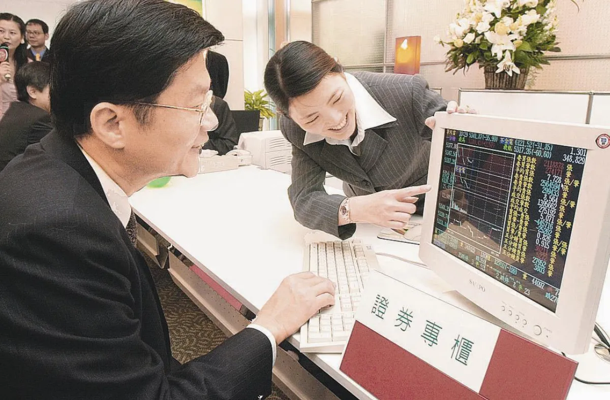 上班族筆記年後另謀高就 適應新環境有撇步