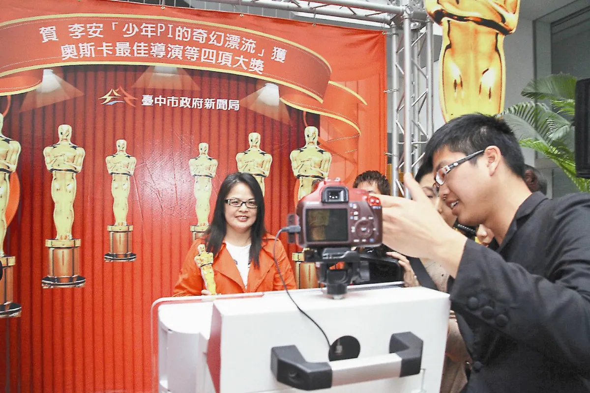 總統府研議 頒李安一等景星勳章