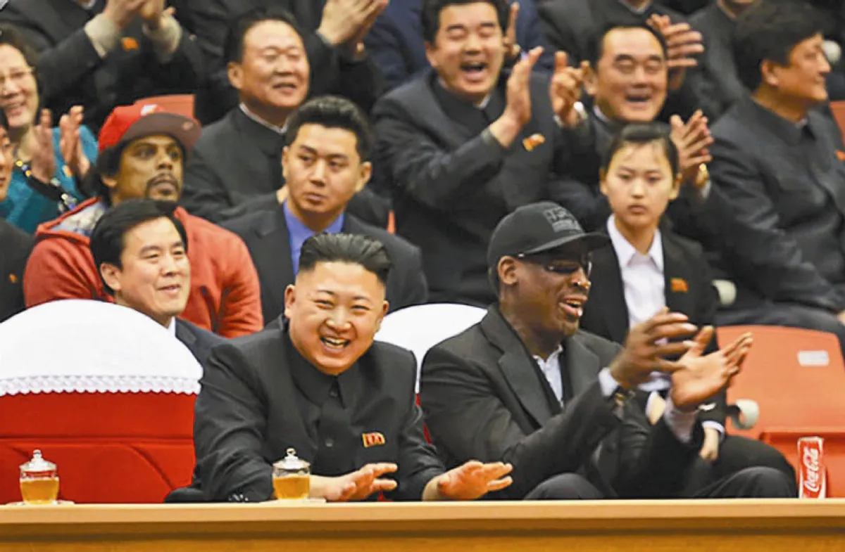 羅德曼、金正恩並肩看球  美官方尷尬