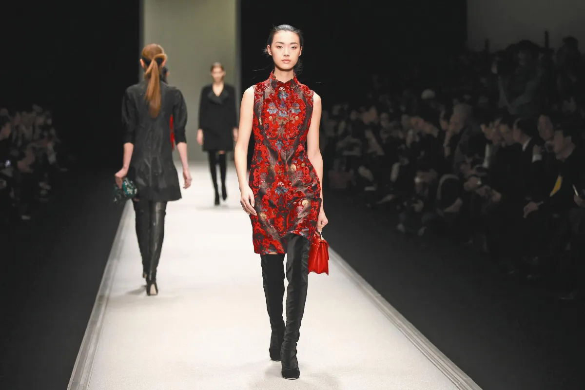 唐三彩上身 台品牌登巴黎時裝周