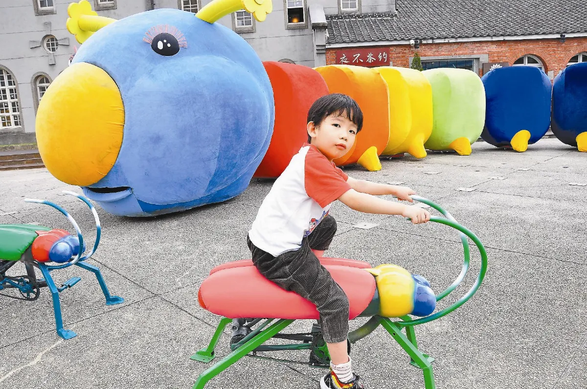 紙風車動物展 走進鯨魚肚子