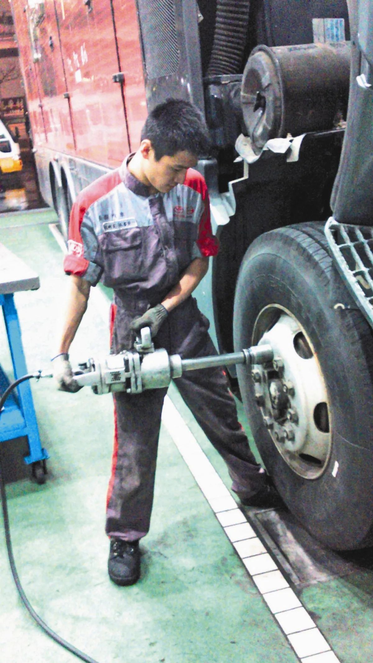 商用車維修師培訓 畢業起薪4萬元