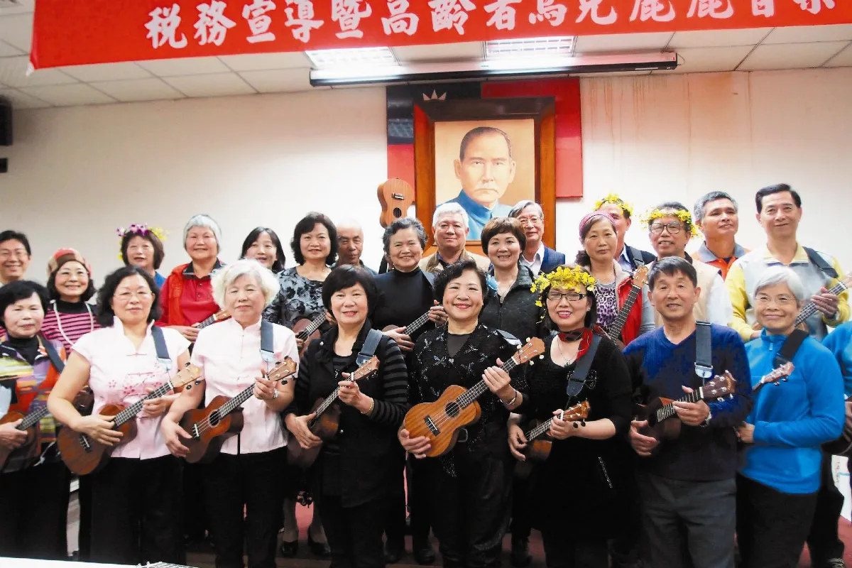 烏克麗麗演奏 千歲爺奶秀藝