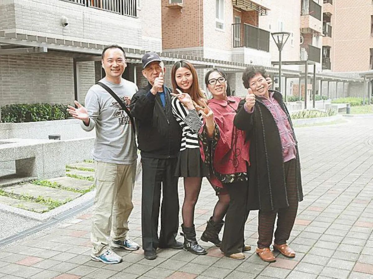 笨鳥先飛   關懷長輩開風氣