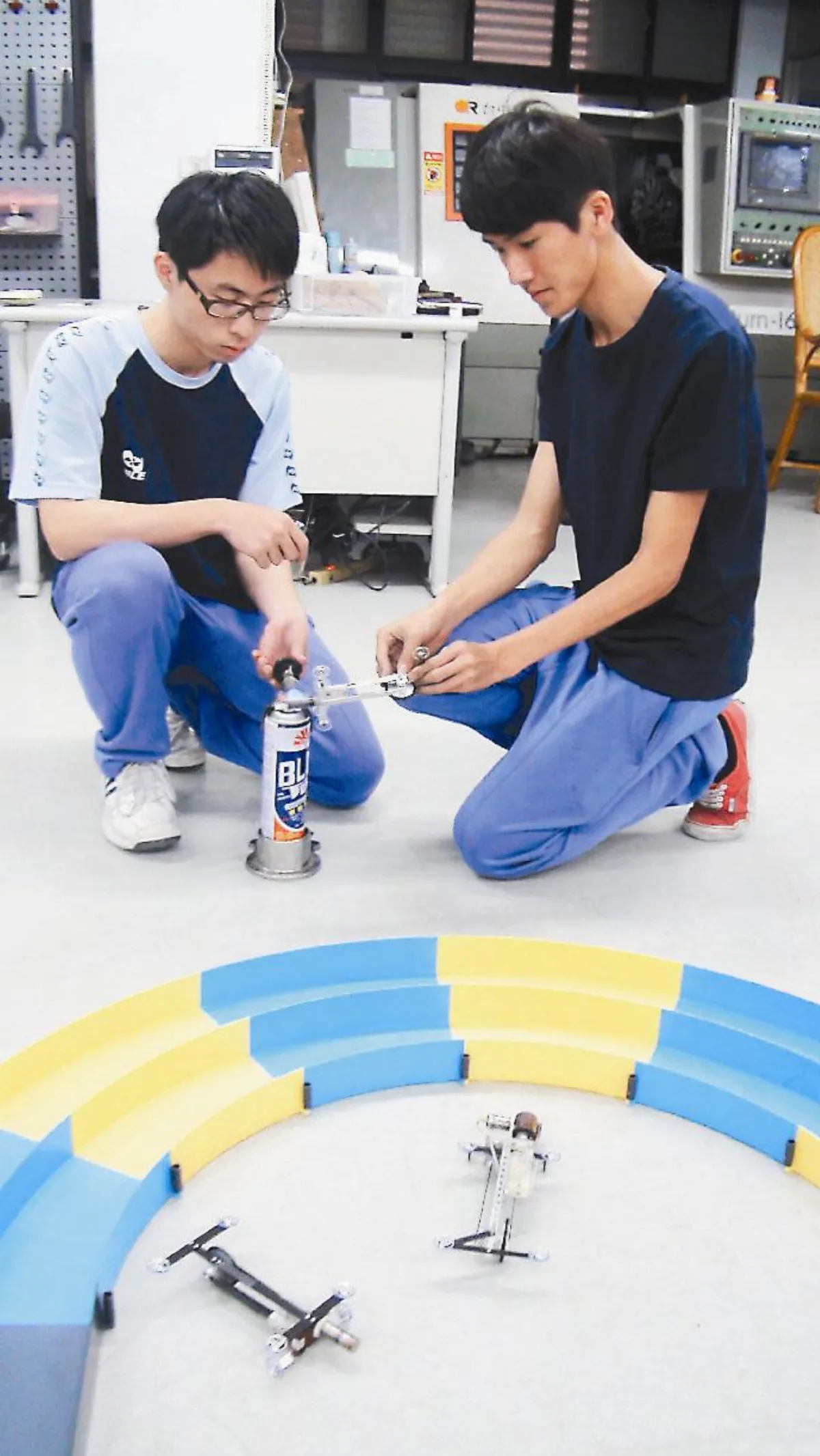 學生自製史特林引擎 試車順利