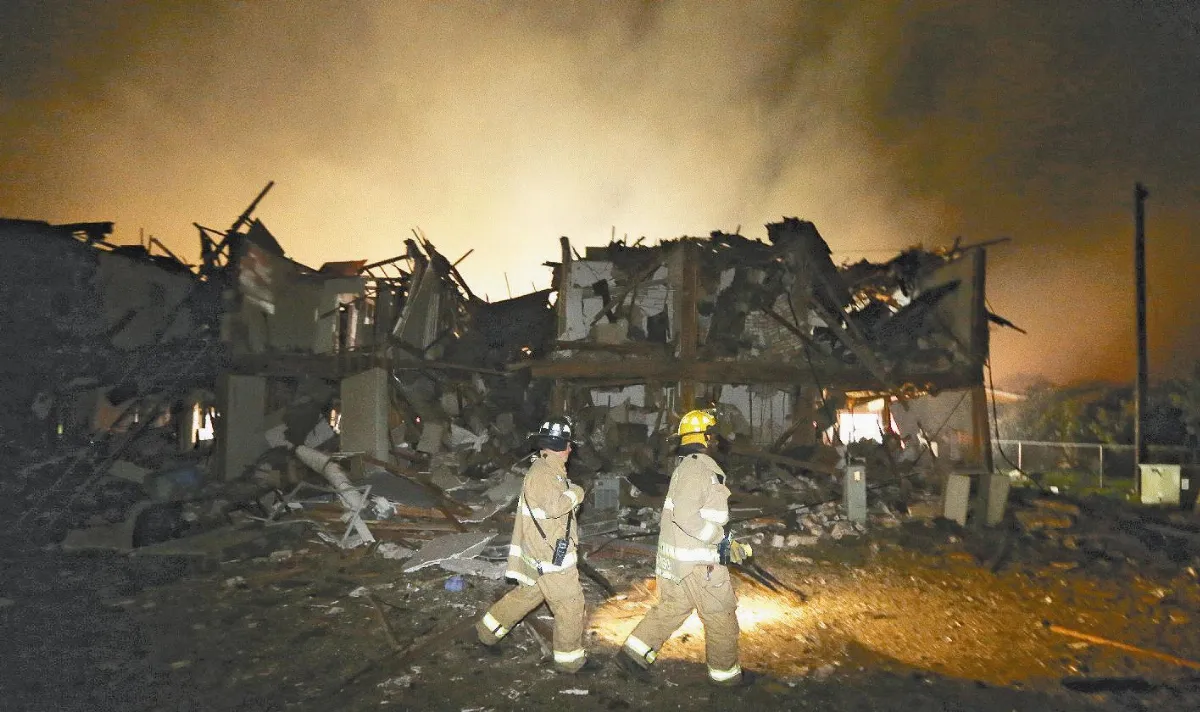 美德州肥料廠驚爆 殘骸遍地如戰區