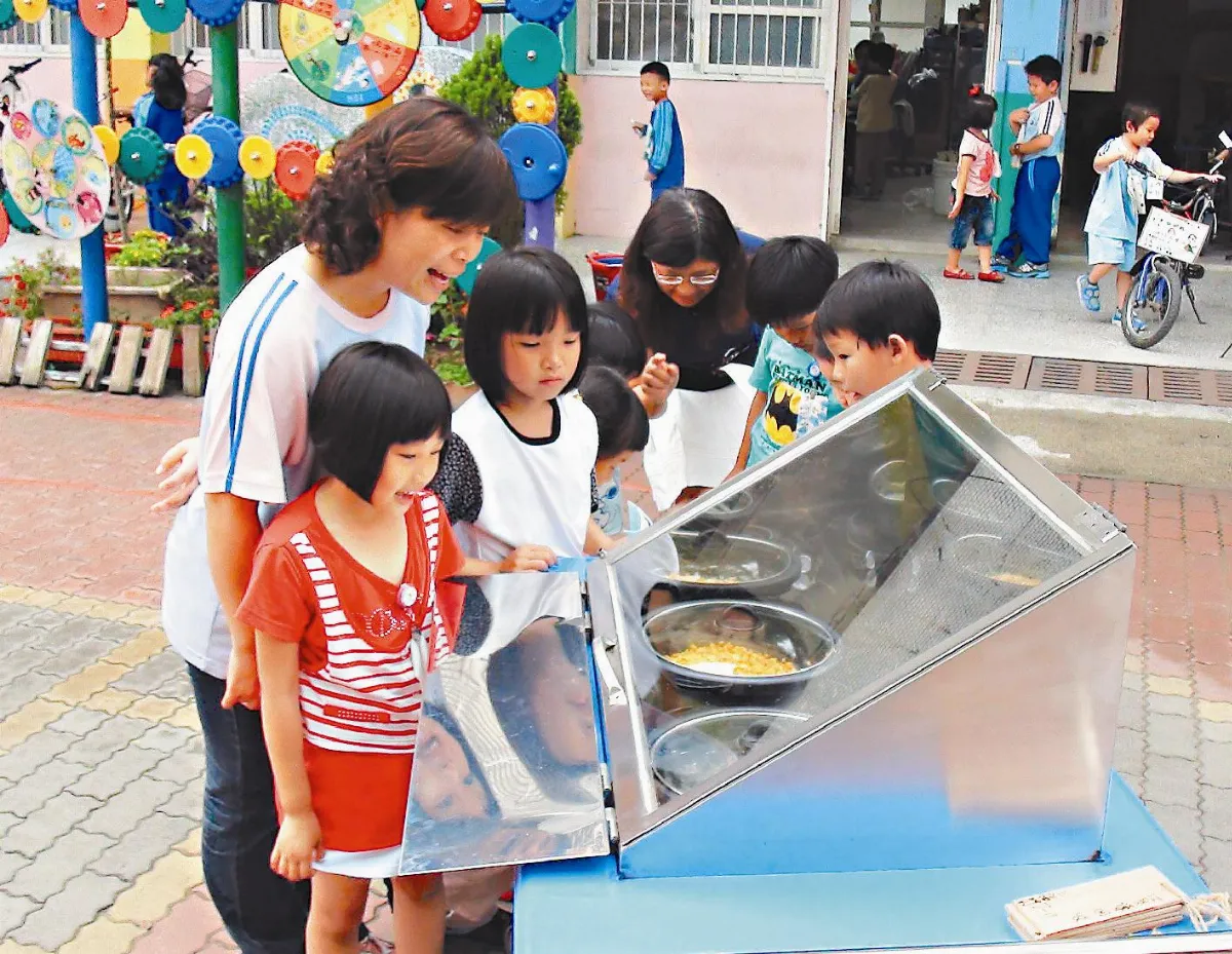 仁武附幼太陽能餐車 能源教育活教材