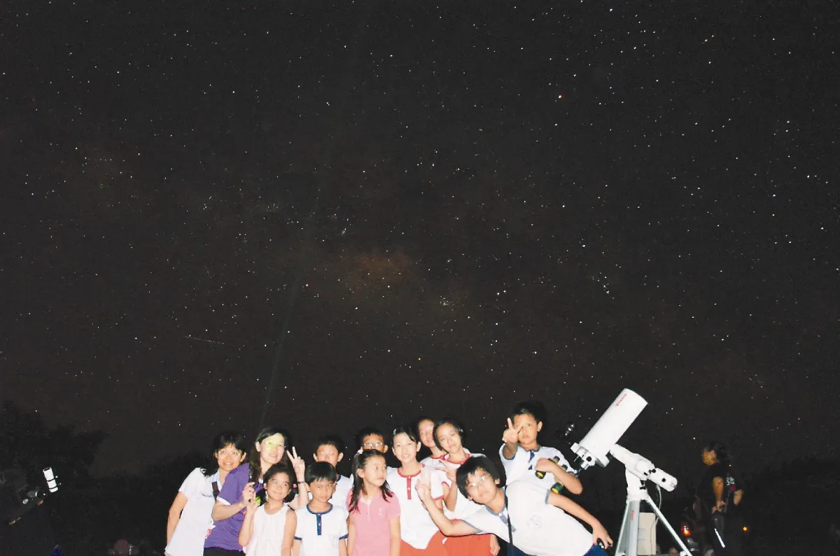 貓鼻頭觀星 施世治開啟孩子視野