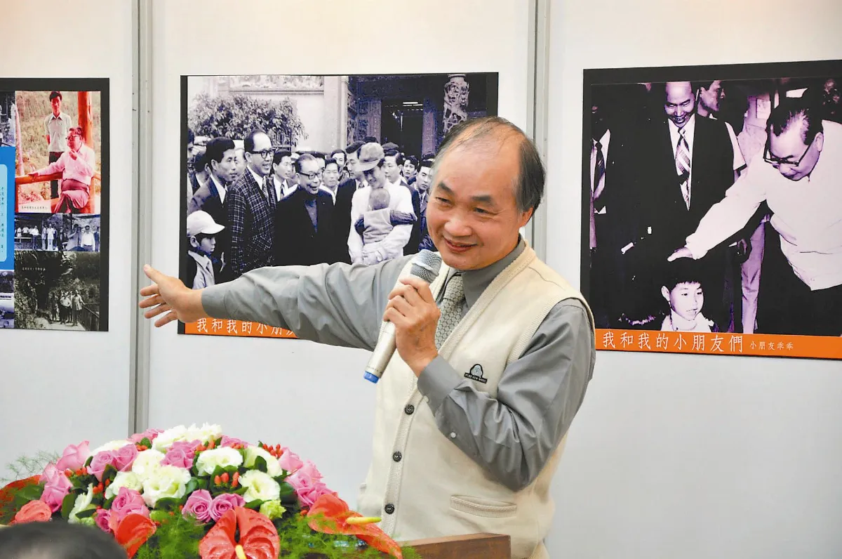 小小記者講經國