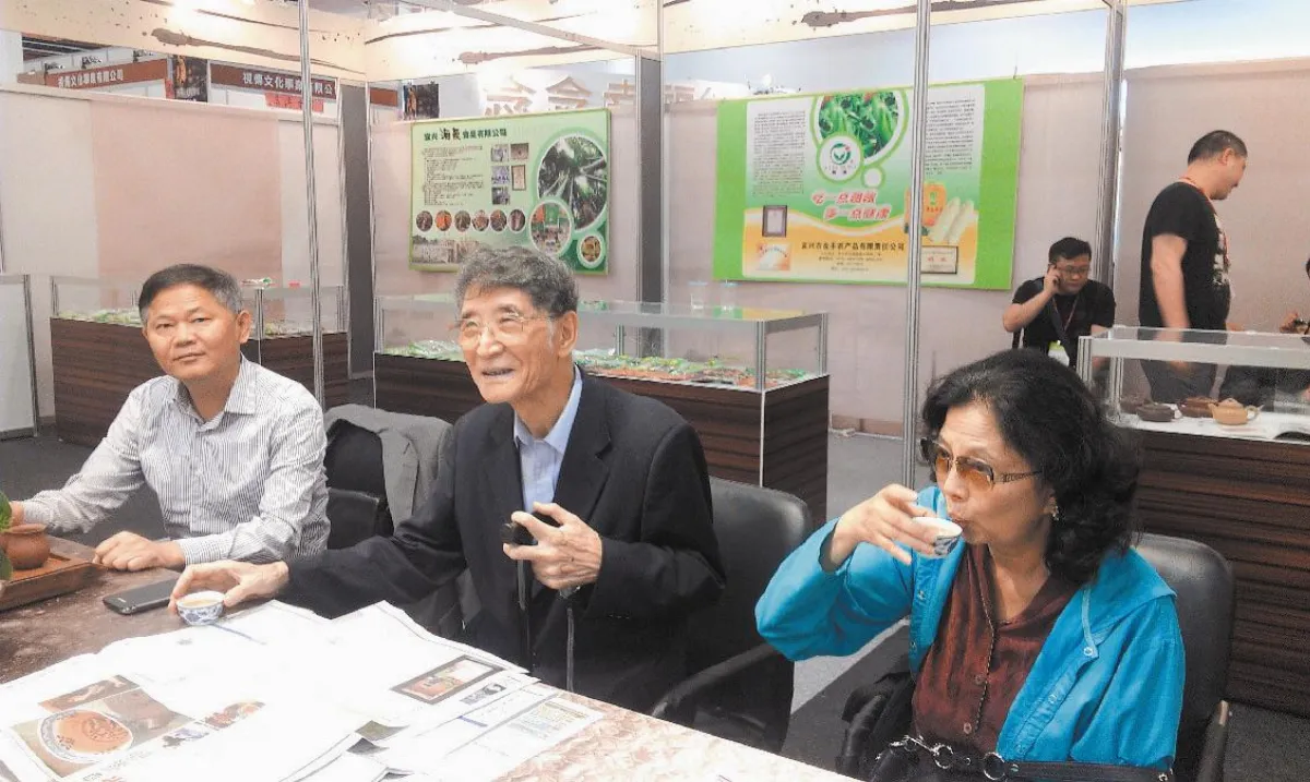 貴客光臨 宜興壺泡陽羡茶 漢寶德驚喜