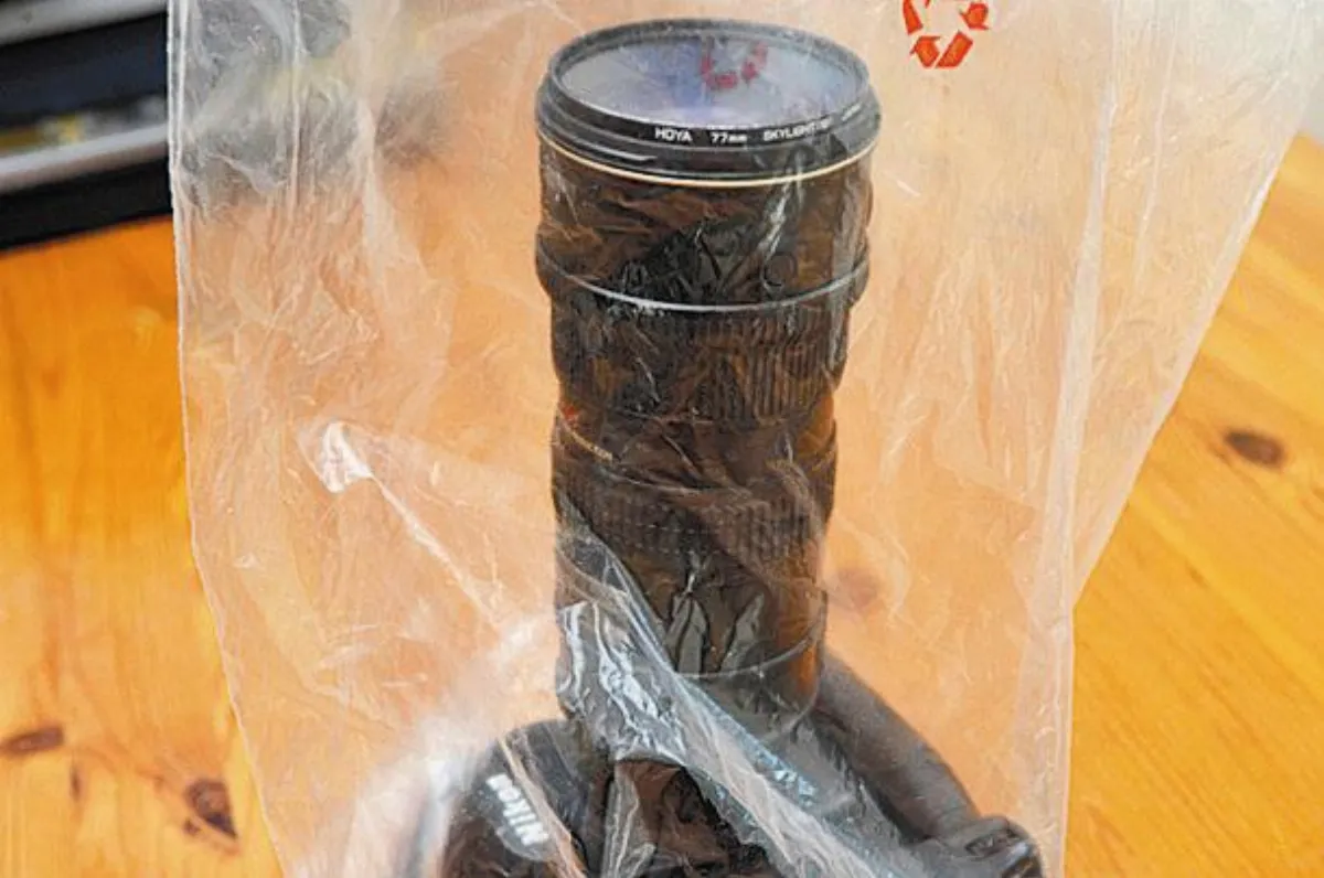 省錢DIY用塑膠袋做相機雨衣
