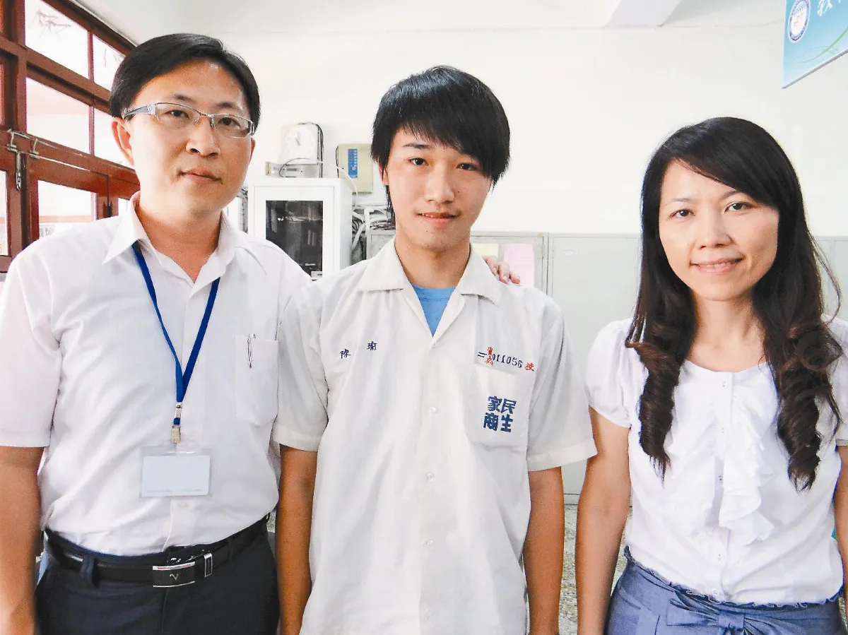 高職生 一肩扛全家