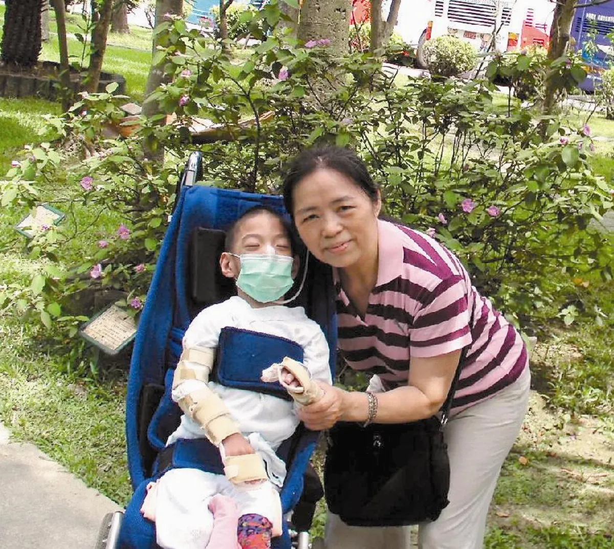 藝術療癒 9罕病勇士找回自信