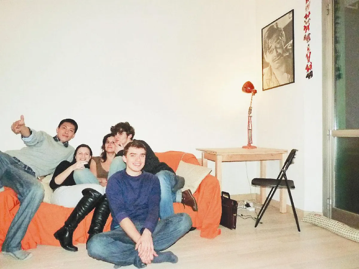 海闊天空在沙發上衝浪吧！