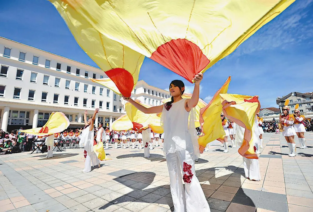 北一樂儀  旗揚巴黎