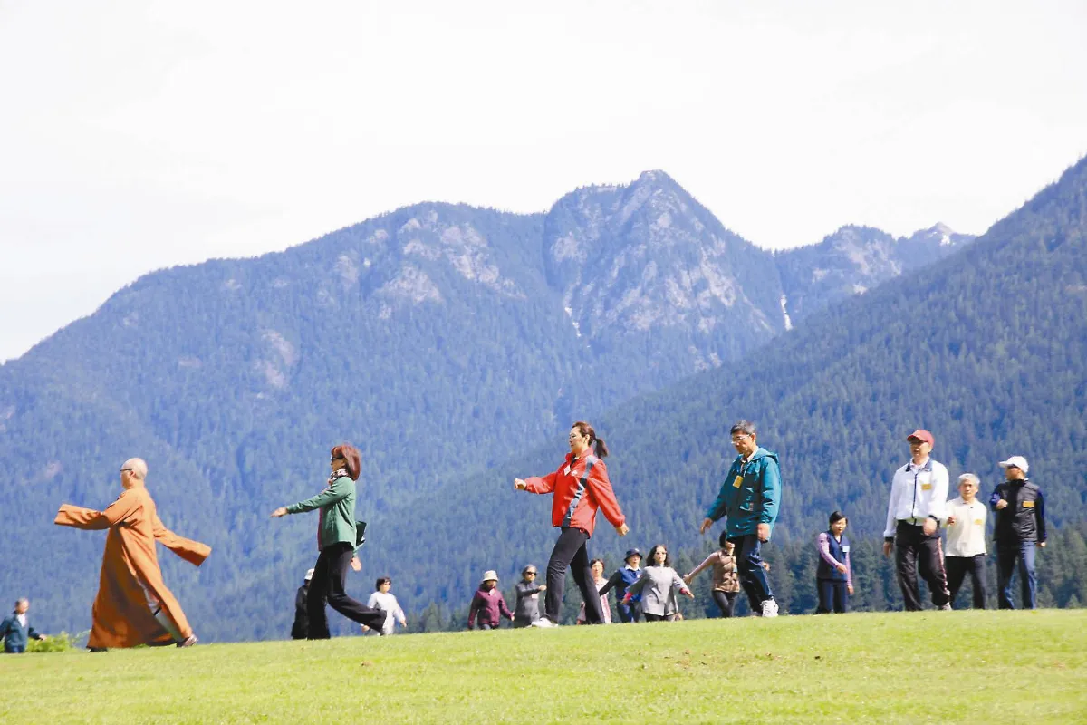 戶外禪修 悟山色無非清淨身