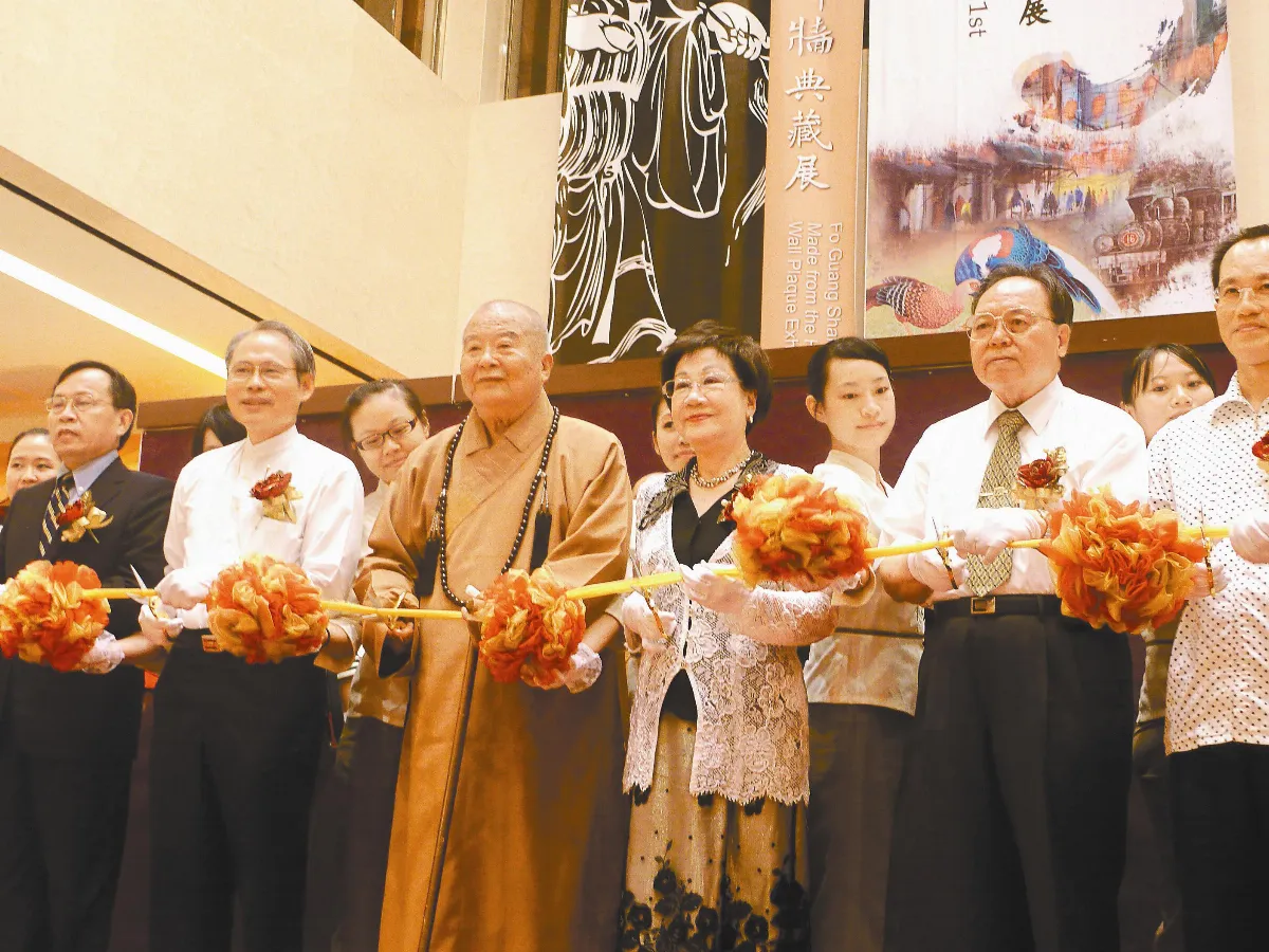 台灣21名家聯展 佛館開幕