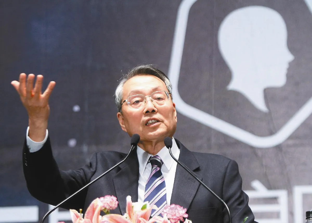 贏在變平的世界 施振榮勉學子創新