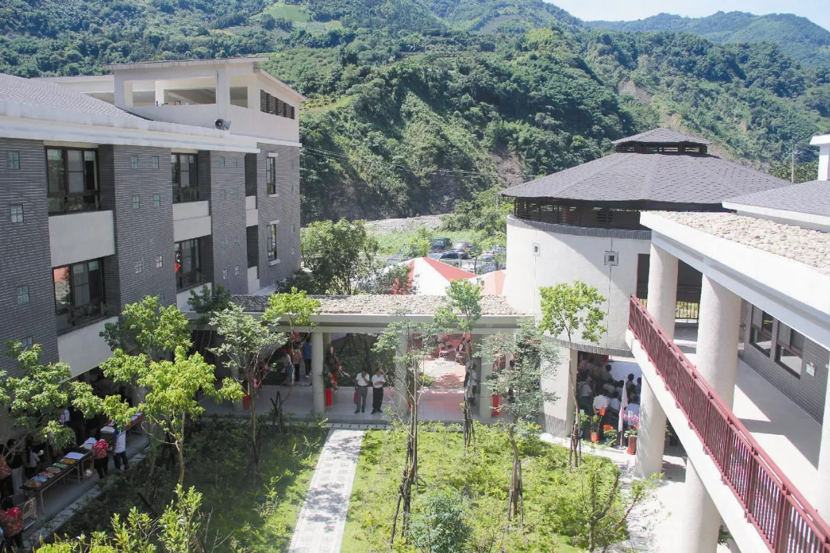 南投隆華國小  散發濃濃客家風