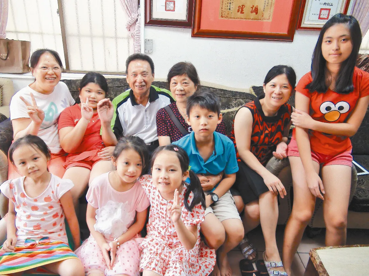 一家兩代3人 當里長半世紀