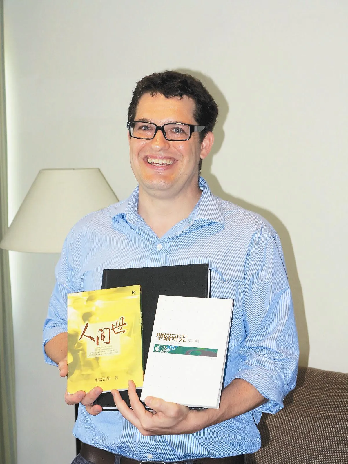 從小對宗教著迷   美籍教師來台教書 深入佛典精髓