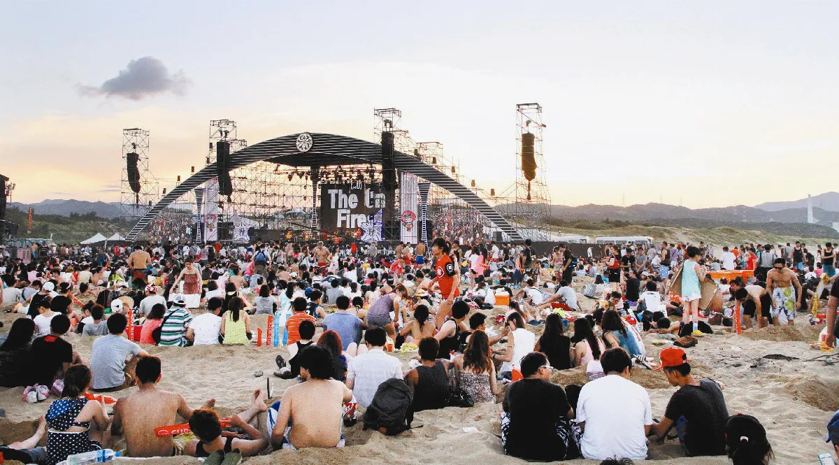 第1天嗨完… 貢寮海祭遇颱順延