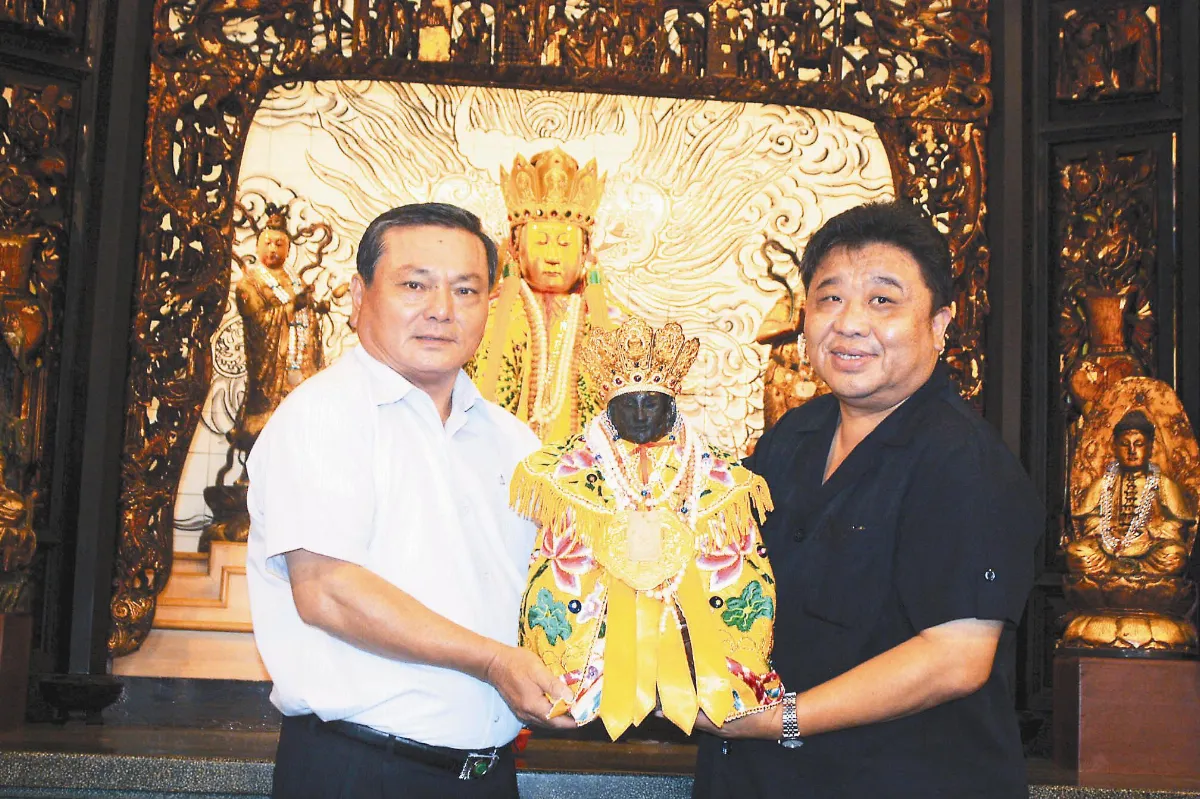 慶祝觀音佛祖成道壽山巖觀音寺 為佛祖換金裝
