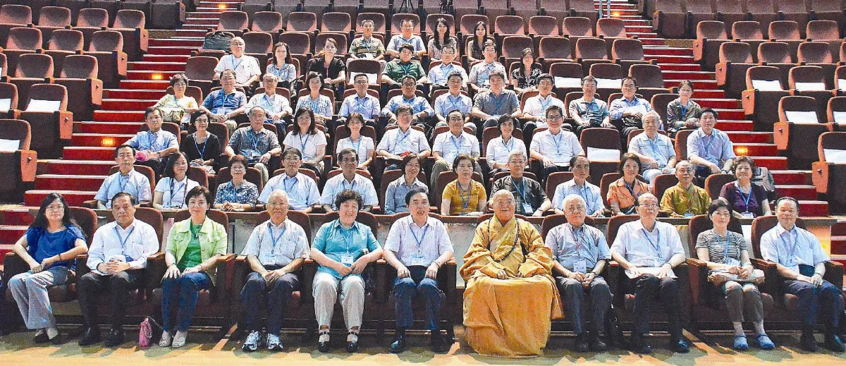 兩岸四地大學校長 喜聚佛館