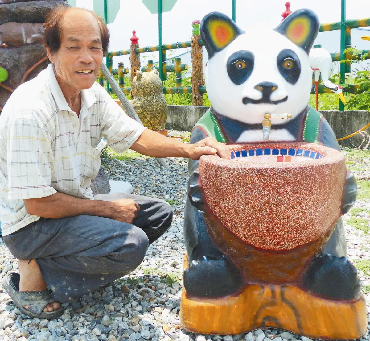 印度怪車尬台灣水泥貓熊