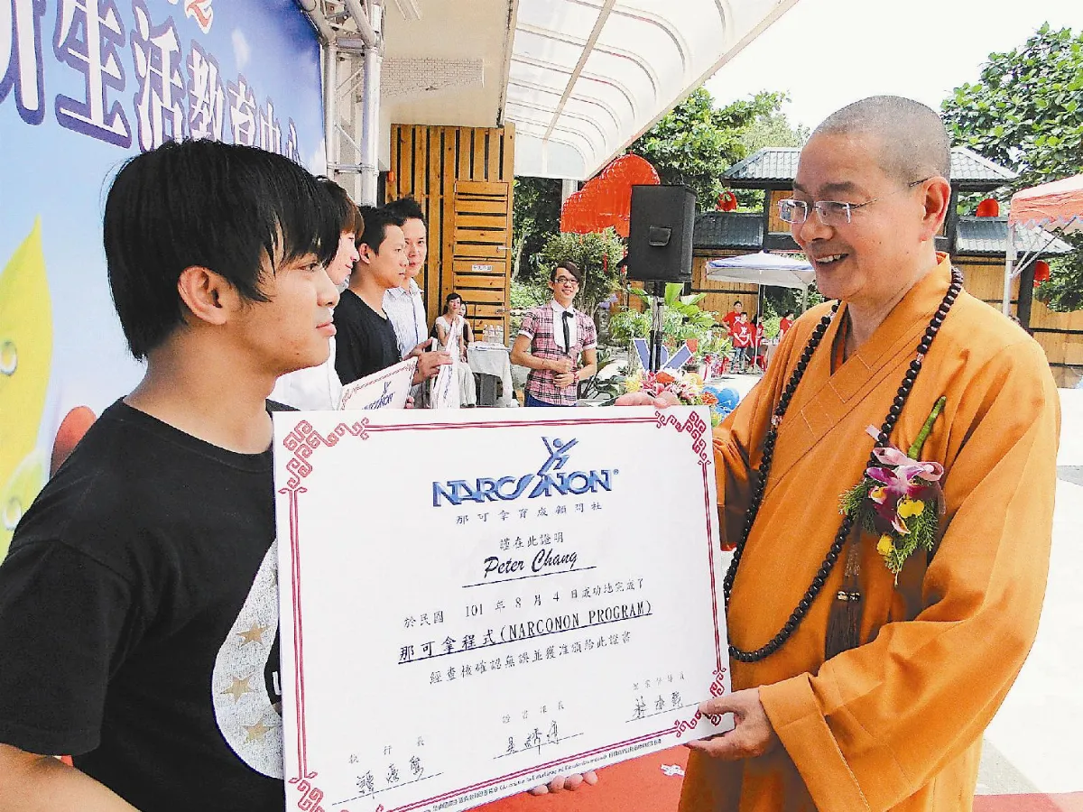 轉念看世間 發願淨化社會 淨耀法師普賢行