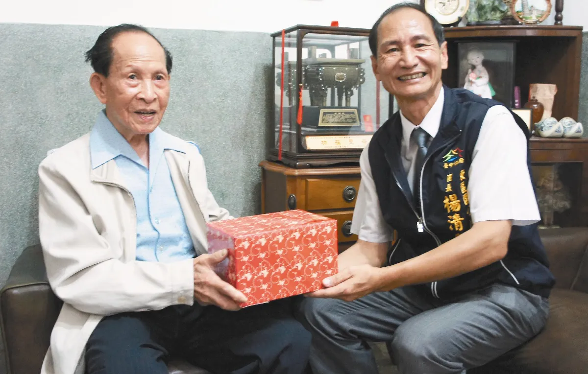 103歲模範父親 體健腦靈