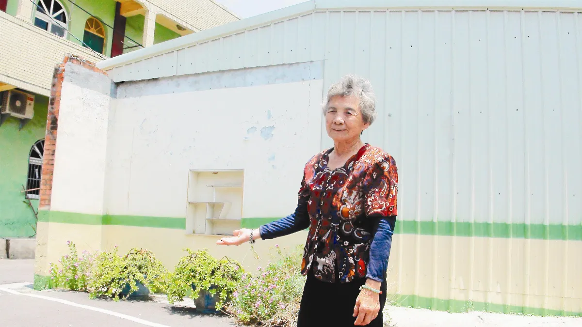 鄰居拆屋 拓寬阿婆回家路
