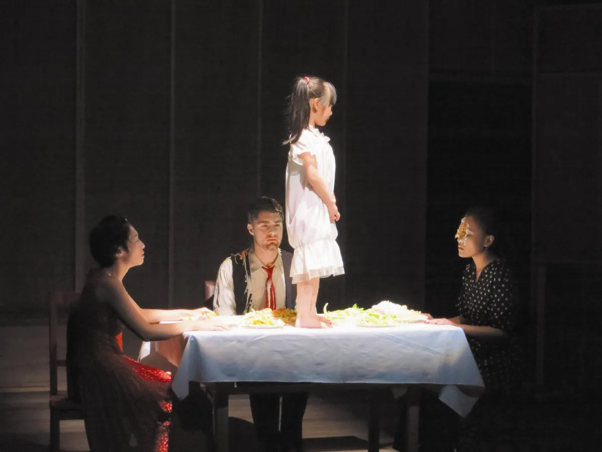 《只有秘密可以交換秘密》15年之約  夏宇詩作躍登河床舞台