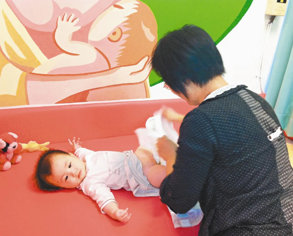 溫暖哺乳室 媽媽窩心