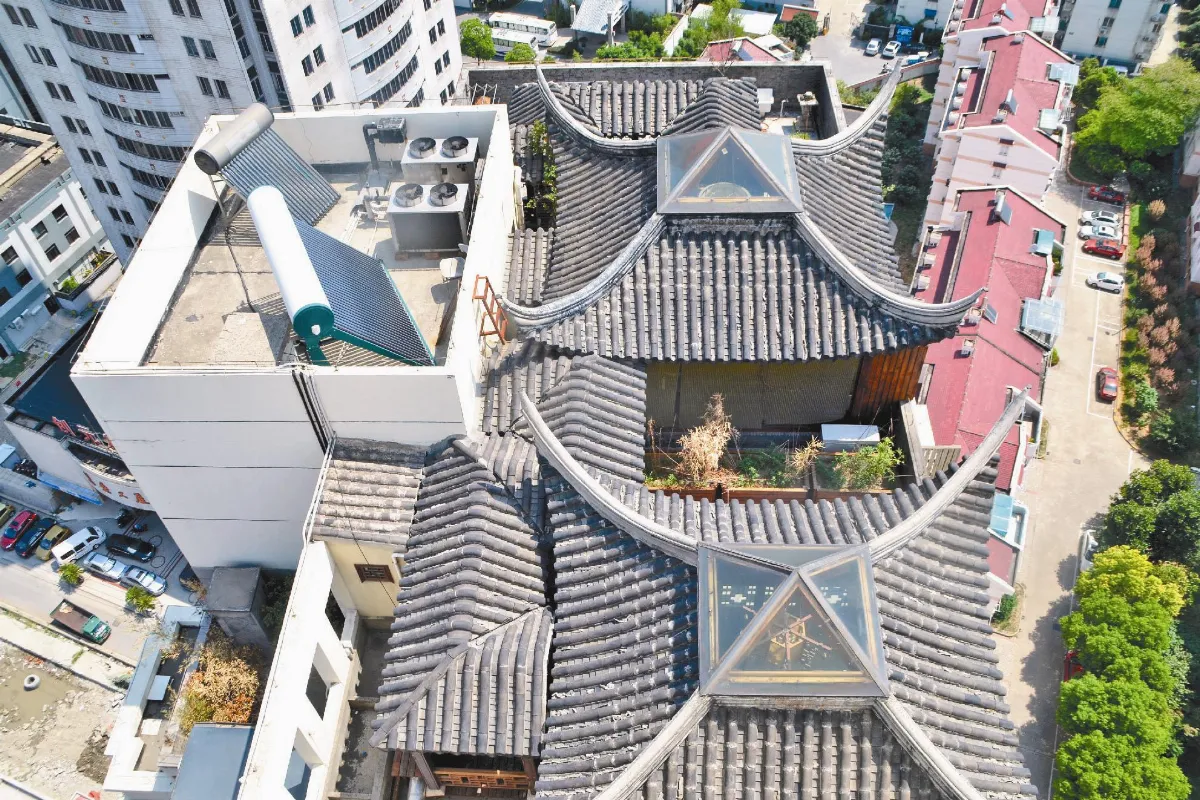 又一樁 蘇州樓頂小園林 依然矗立