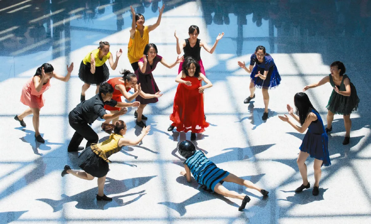 周先生與舞者們  11月舞進港澳