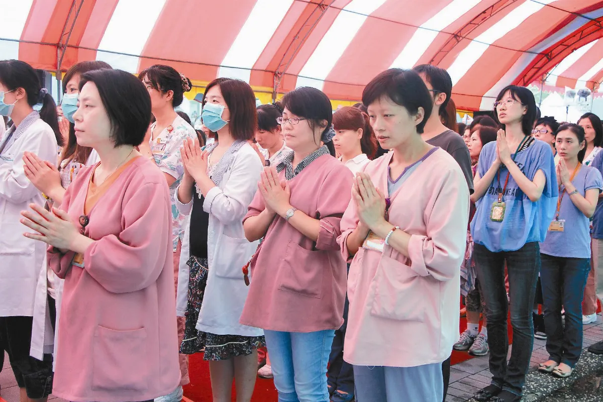 為眾生祈福 高雄長庚醫院啟建三時