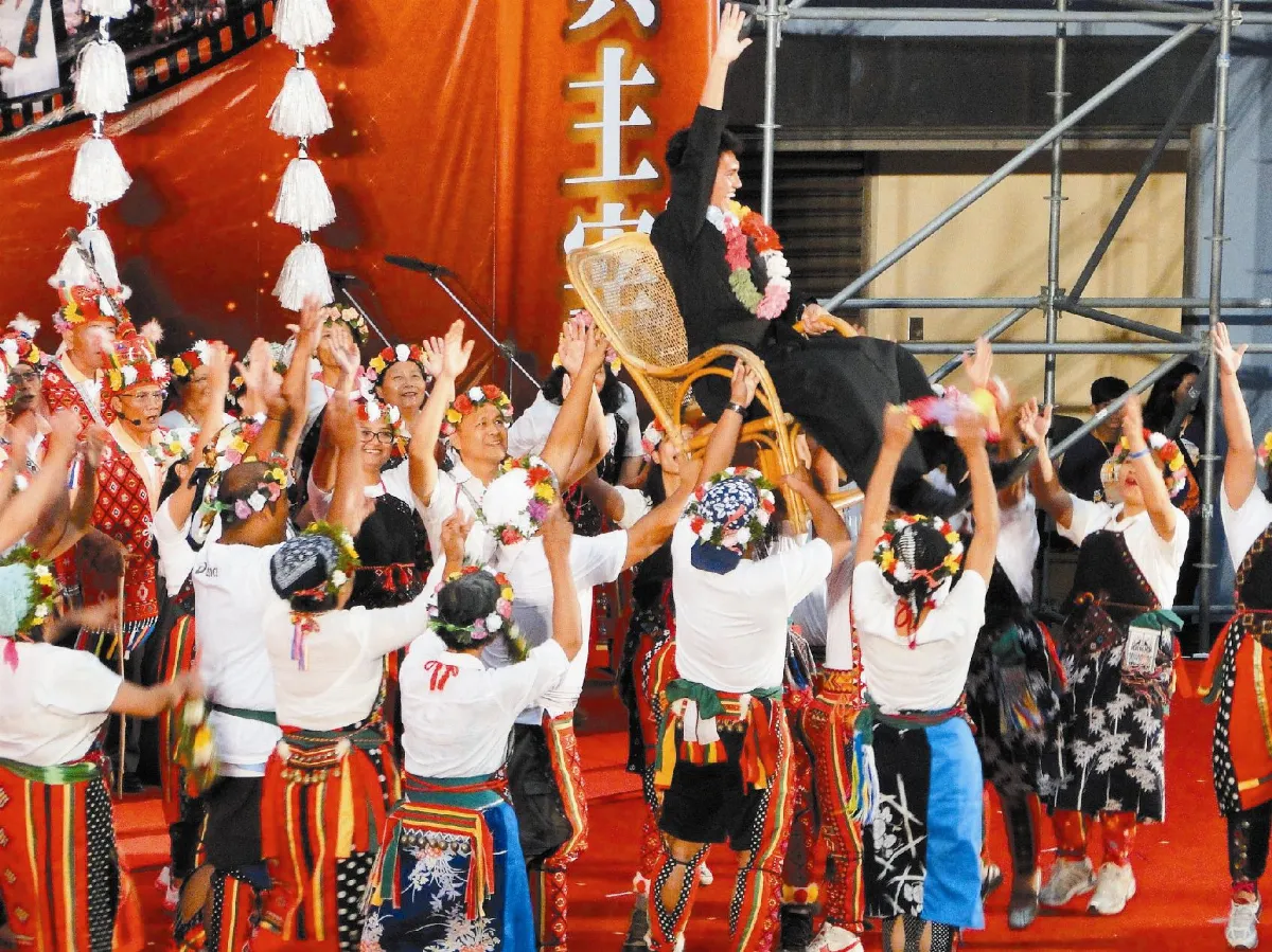 2千教友齊聚   部落歌舞 高舉神父 花蓮教區金慶