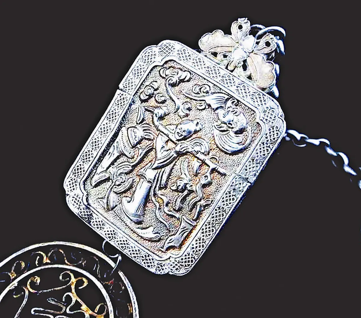 【飛鳥與魚】詩詞中的眷念銀飾裡的流年──桃花春