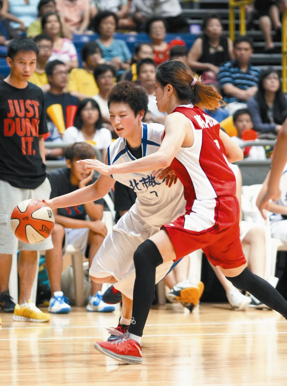 2013佛光盃大學女子籃球聯賽柯宜伶鞏固禁區 北市大2連勝