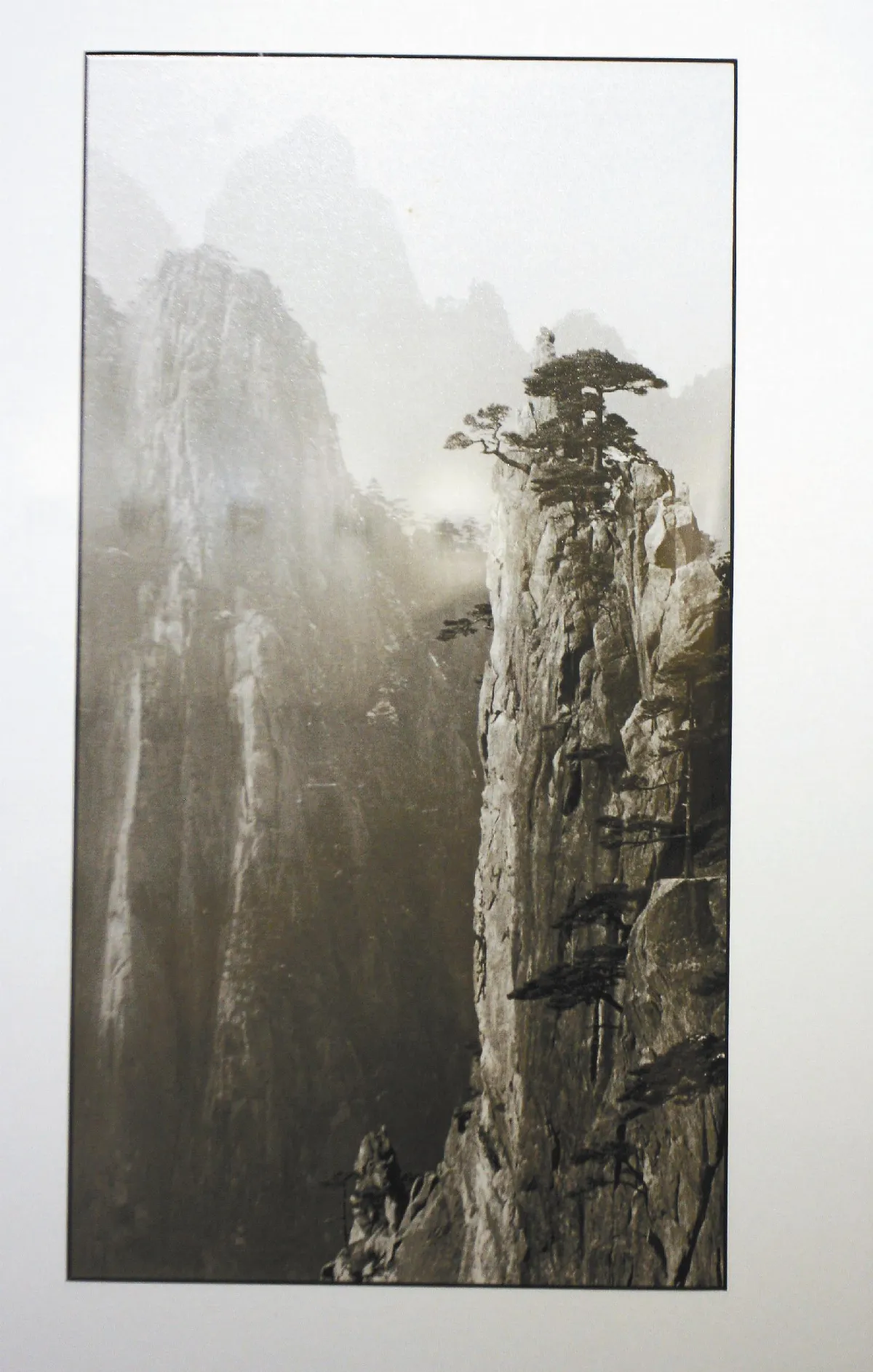 上黃山32回 李松茂 黑白攝  山水