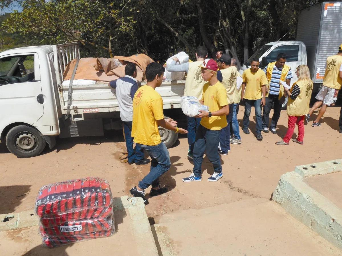 隆冬恤孤老 巴西佛光會贈物資