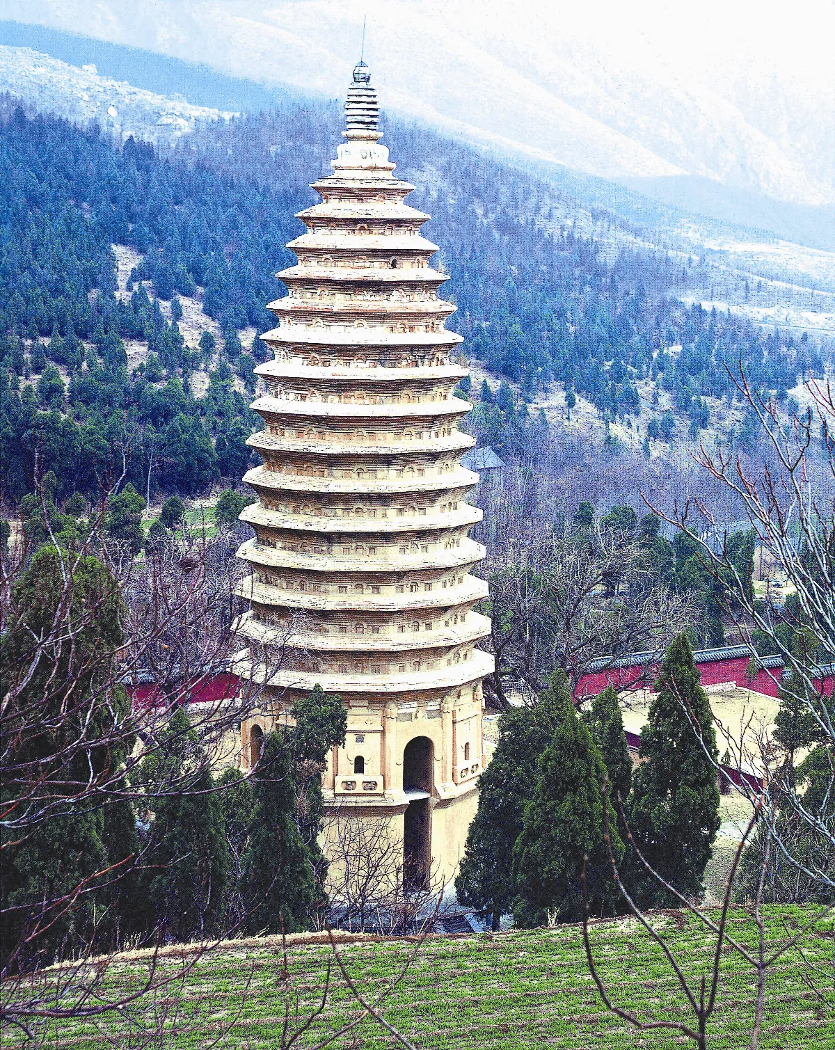 【世界佛教美術圖說大辭典‧建築卷】   嵩嶽寺塔