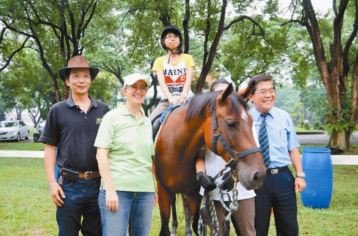馬術治療課 選修大爆滿