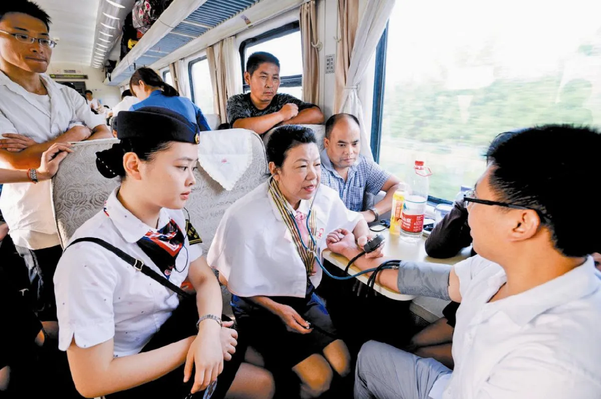 鄒德鳳獲南丁格爾獎