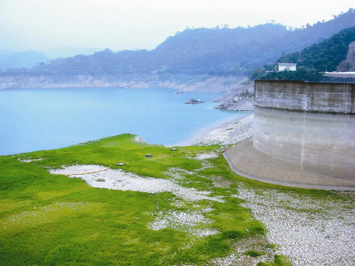 上游水庫攔砂石下游海岸線倒退嚕