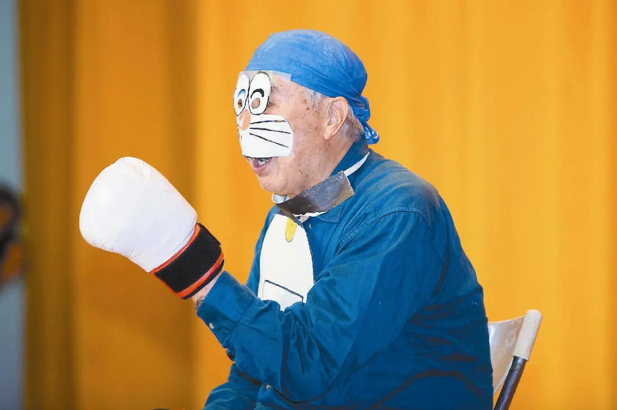 千歲爺奶劇團 活教科書演自己