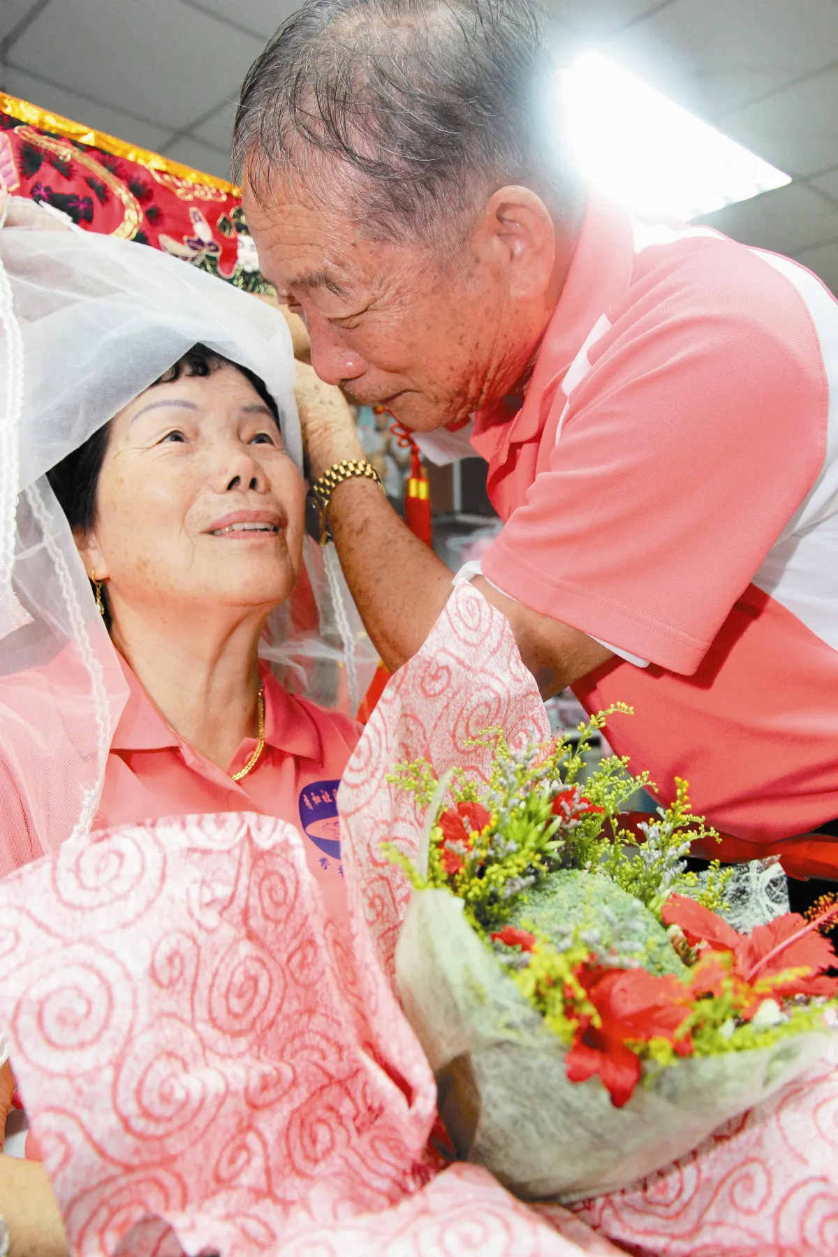 宜蘭不老節 幫阿嬤圓婚紗夢