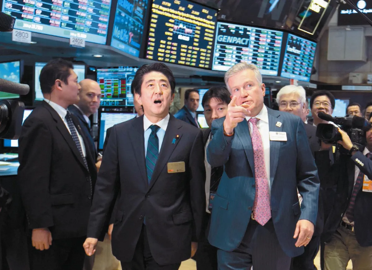 訪華爾街 安倍：要復甦，買我的經濟學