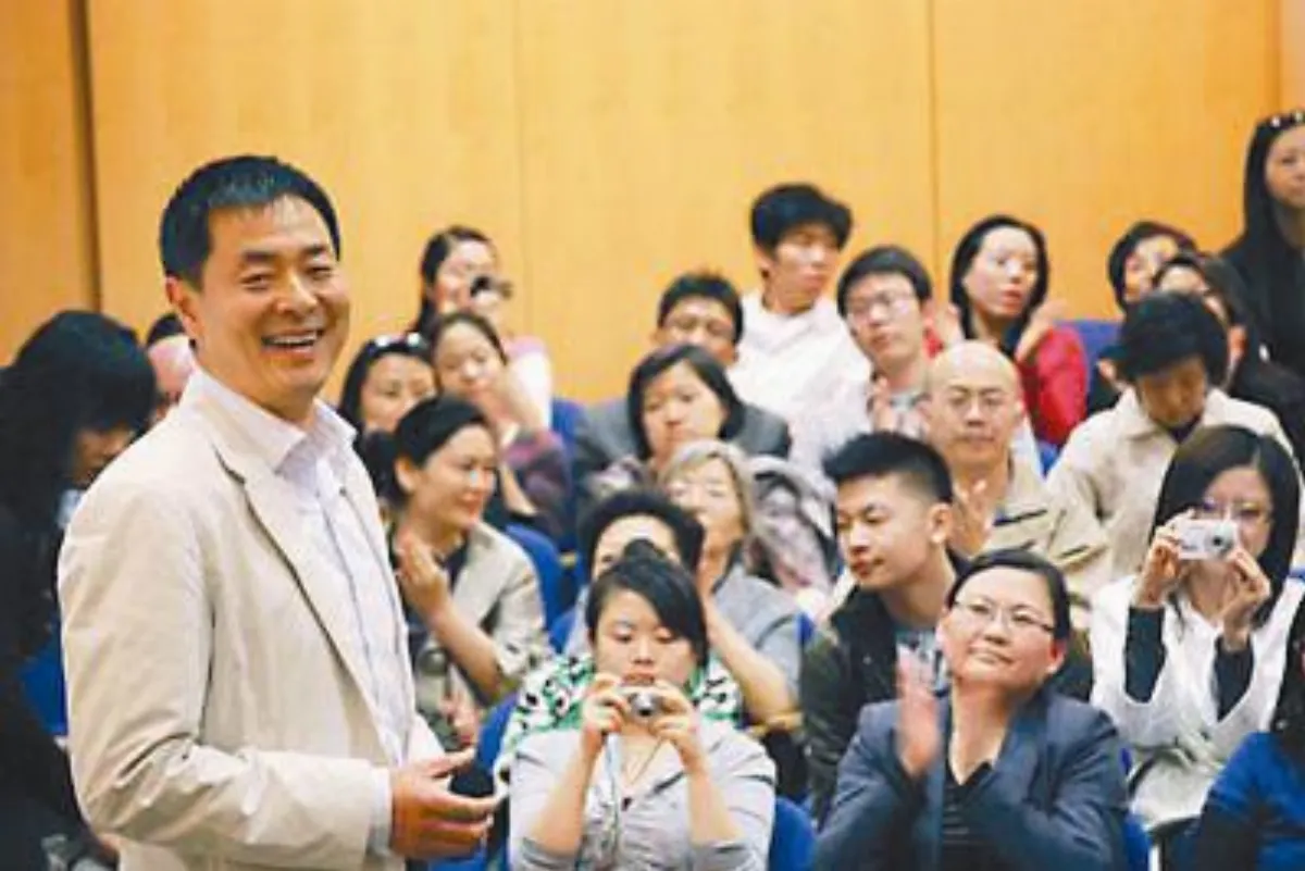 新聞頭條   一哥一姊慈善做先鋒